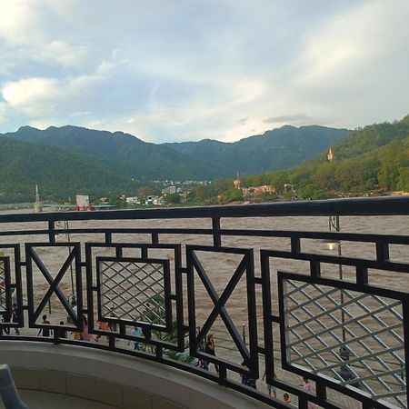 Hotel Prasanna Inn リシケーシュ エクステリア 写真