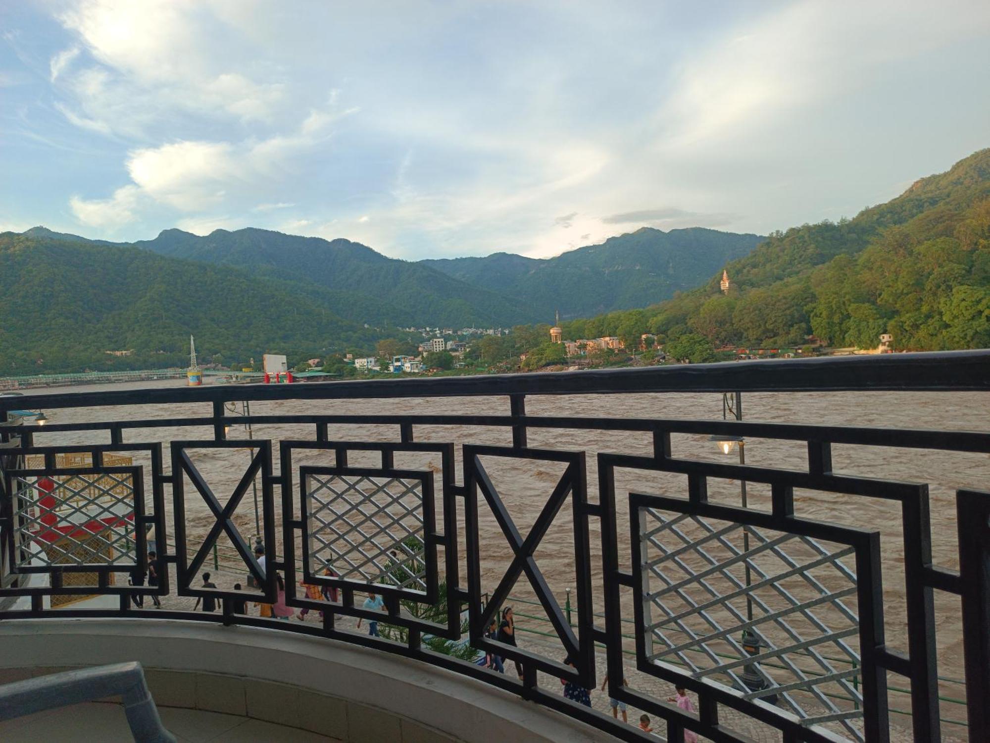 Hotel Prasanna Inn リシケーシュ エクステリア 写真