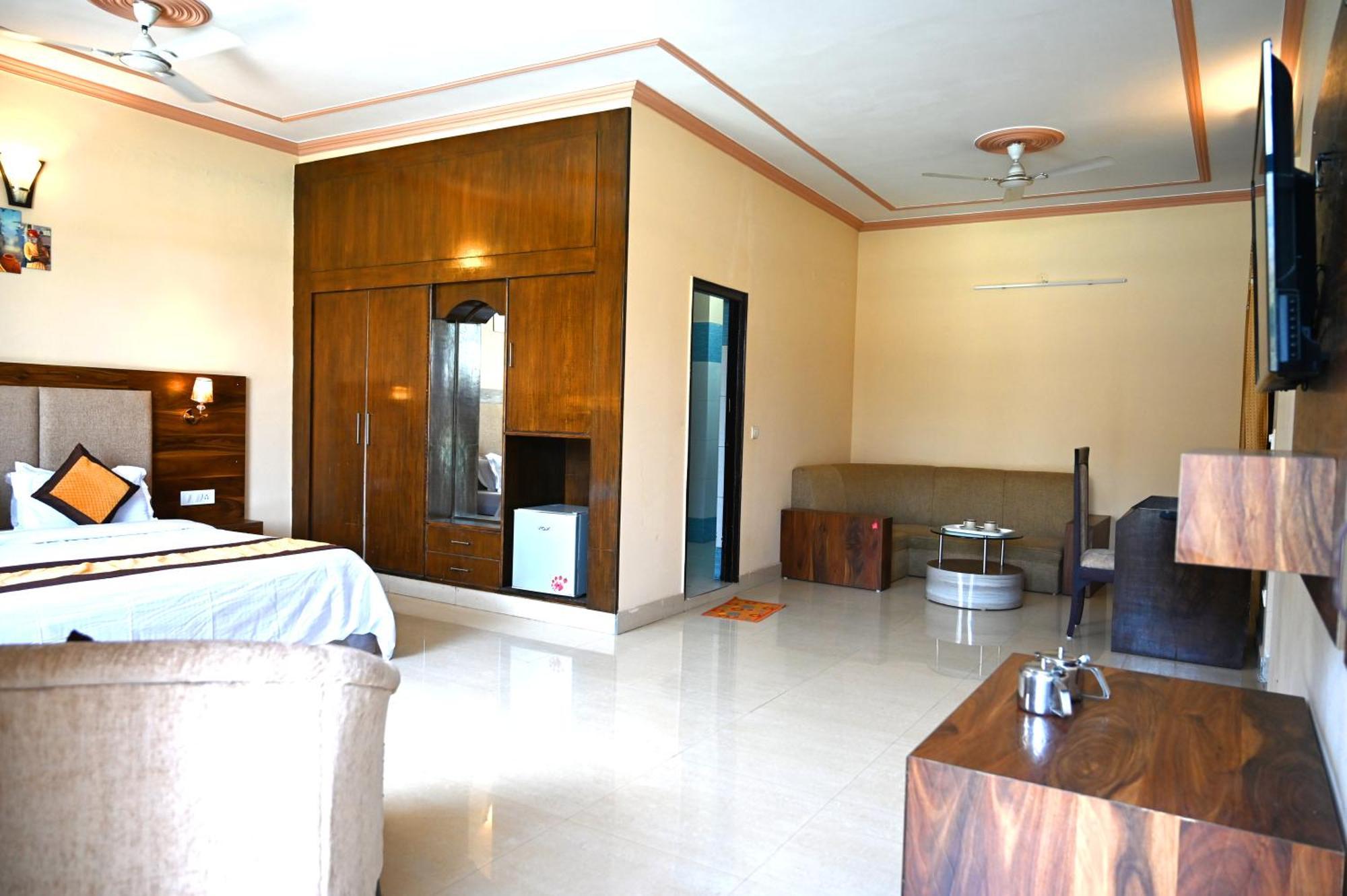 Hotel Prasanna Inn リシケーシュ エクステリア 写真